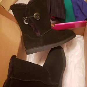 Womens black winter boots